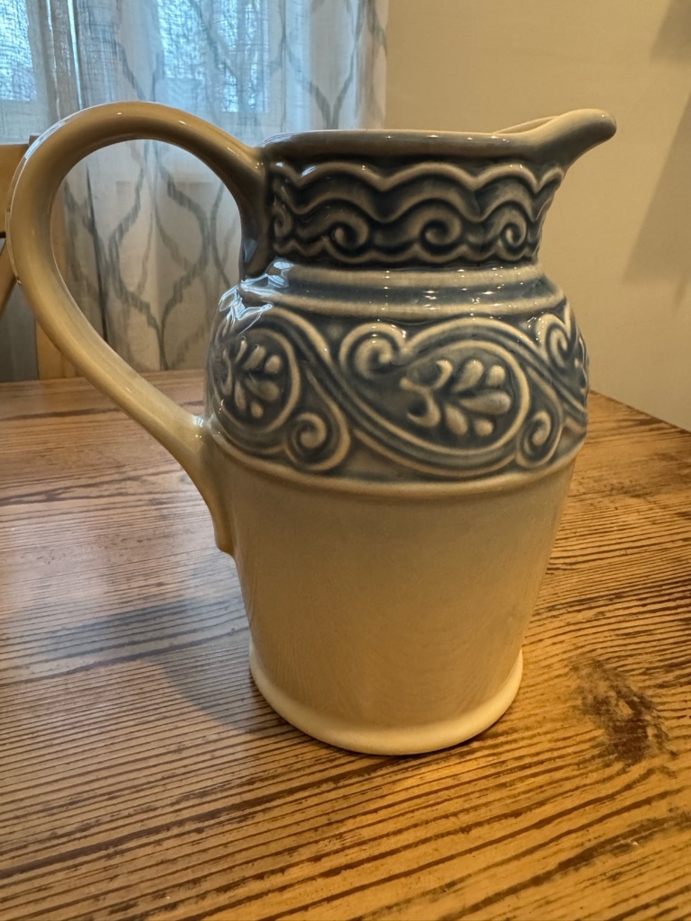 Longaberger pottery American craft tall pitcher in cornflower blue
